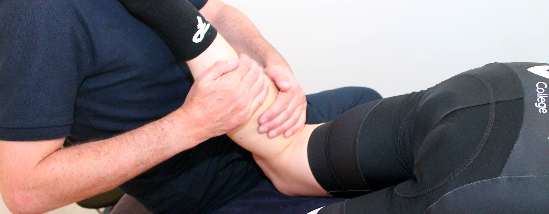 Deep-tissue quadriceps work on a competitive cyclist